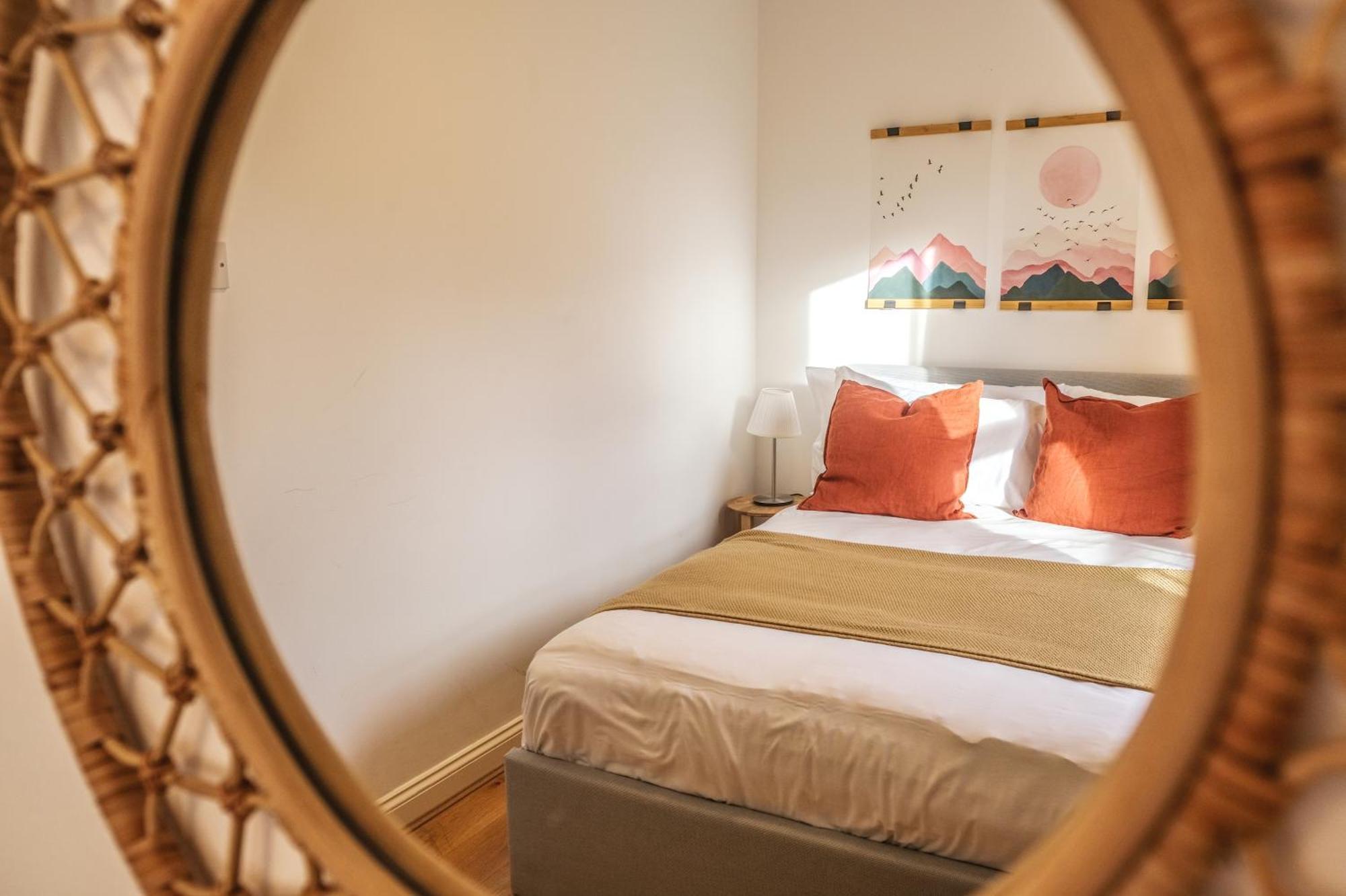 Charming 2br In Centre With Free Parking Apartamento *