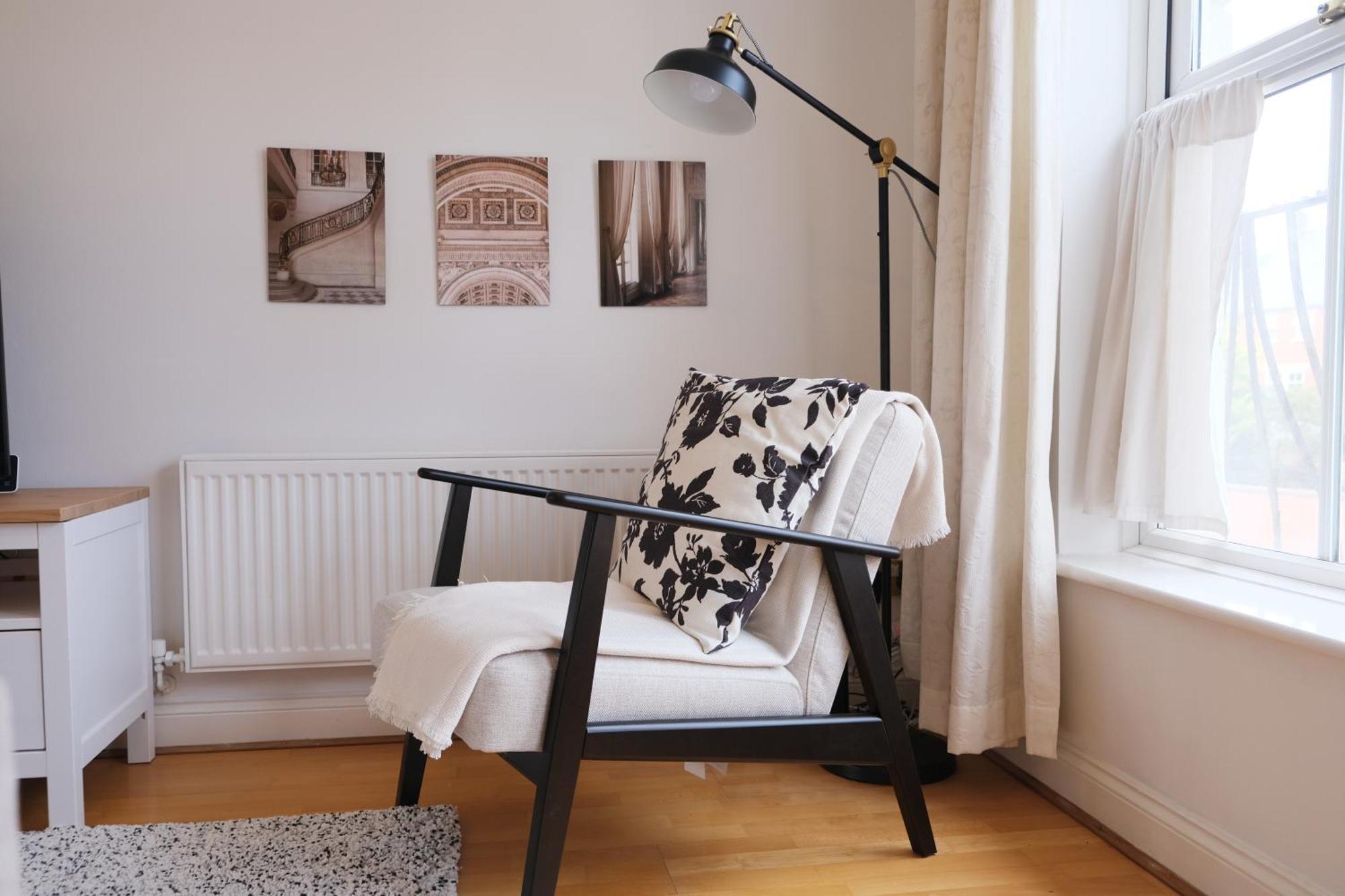 Charming 2br In Centre With Free Parking